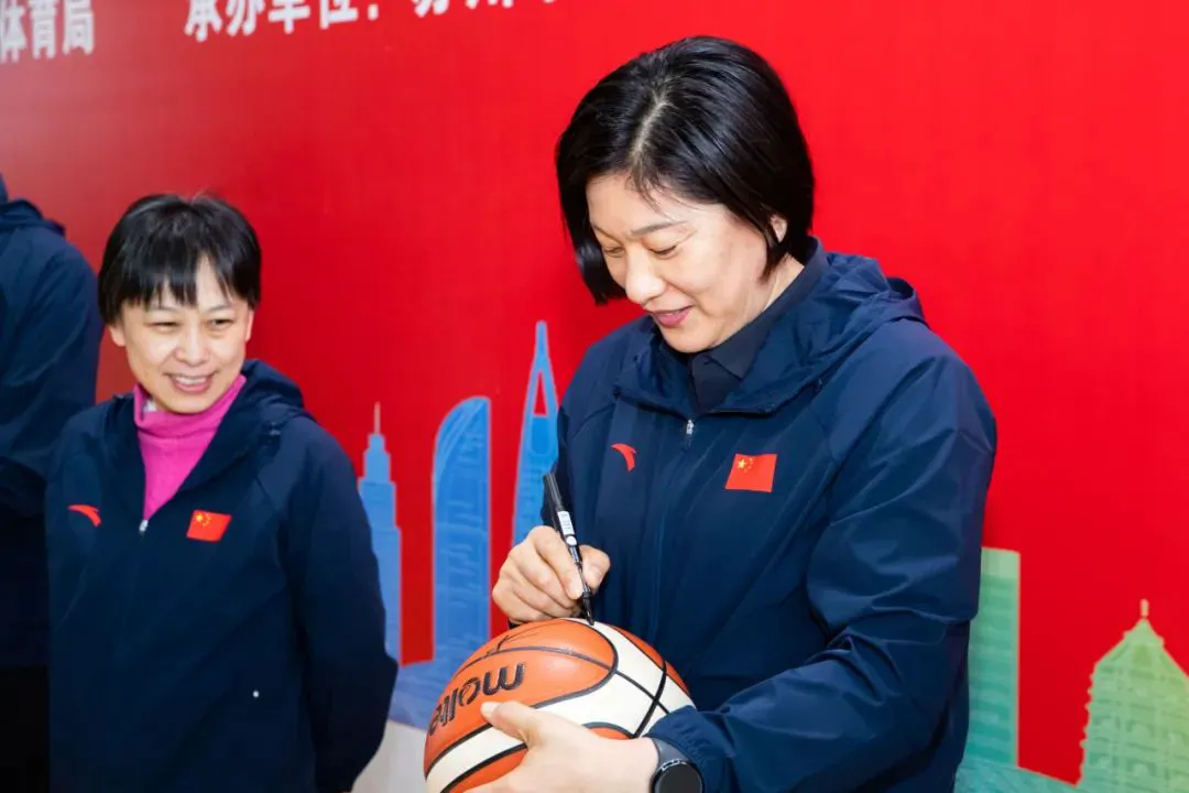 青少年学生篮球训练营发言稿_2